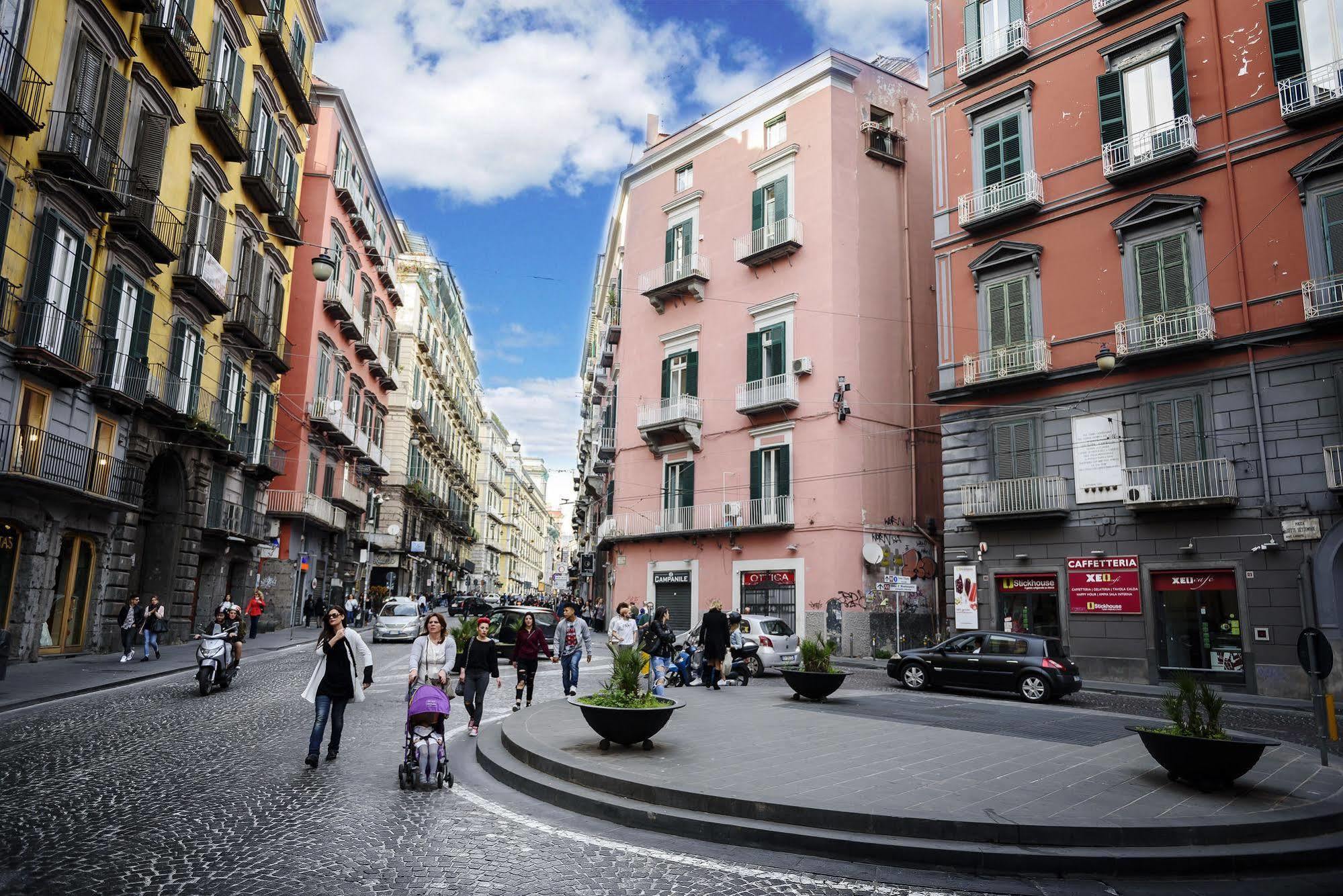 Le 4 Stagioni Napoli Centro Hotel Buitenkant foto